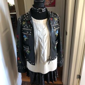 Banana Republic Women’s Cable Knit Sweater (Aran KNIT)